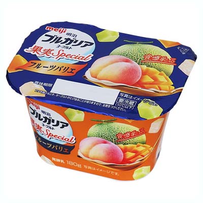 明治　ブルガリアヨーグルト　果実Special　フルーツバリエ　180g