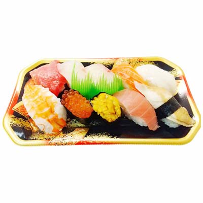お魚屋さんの寿司盛合せ（中とろ・うに・いくら入）10カン